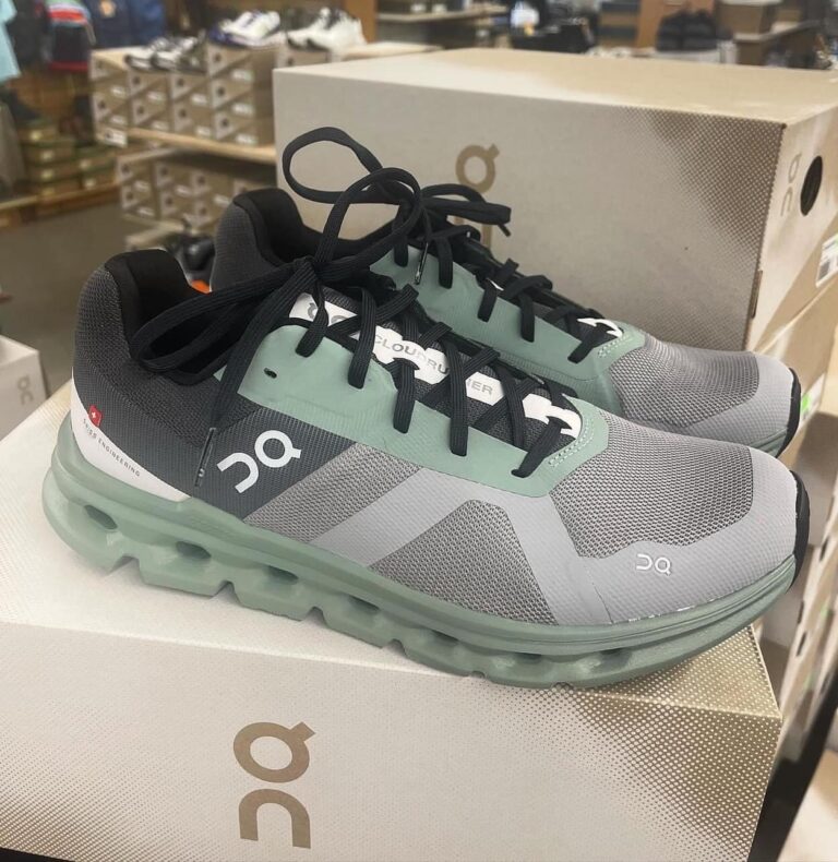 Cloud nova shoe pallet