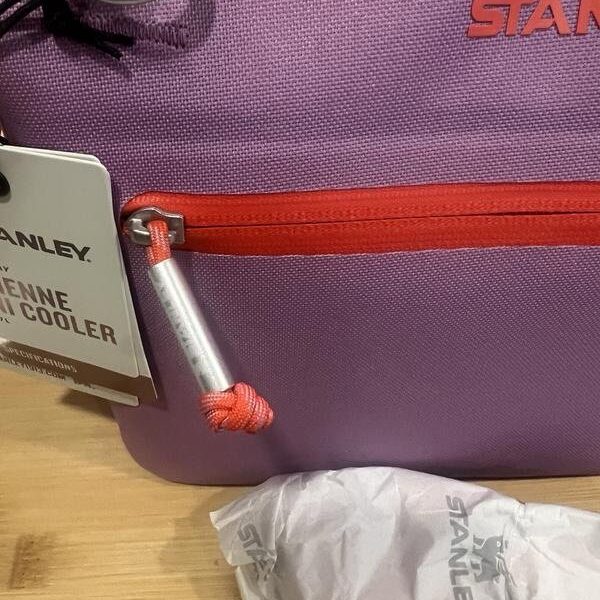 Julienne mini cooler pallets - Bulk Pallet Liquidation